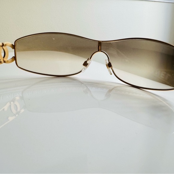 LIKE NEW💫RARE Chanel Authentic Gold CC crystal rimless sunglasses - Picture 10 of 13